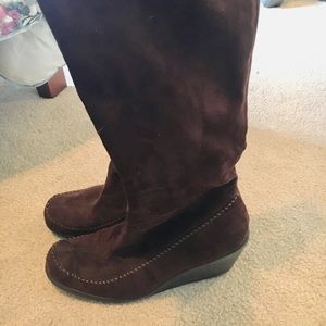 Women’s Suede Boots